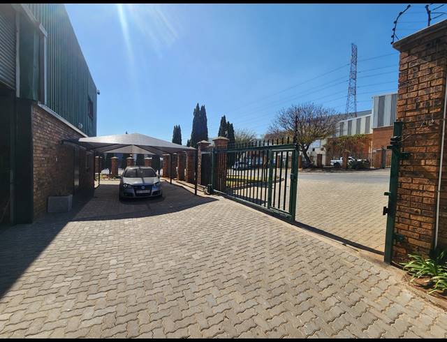 602M² WAREHOUSE FOR SALE IN MEADOWDALE